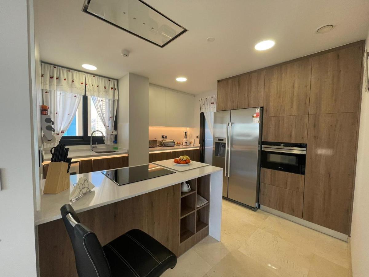 Sunset Waves Benidorm Julieta Vistas Al Mar Premium 200 Mt2 Con Jacuzzi En Terraza 아파트 외부 사진