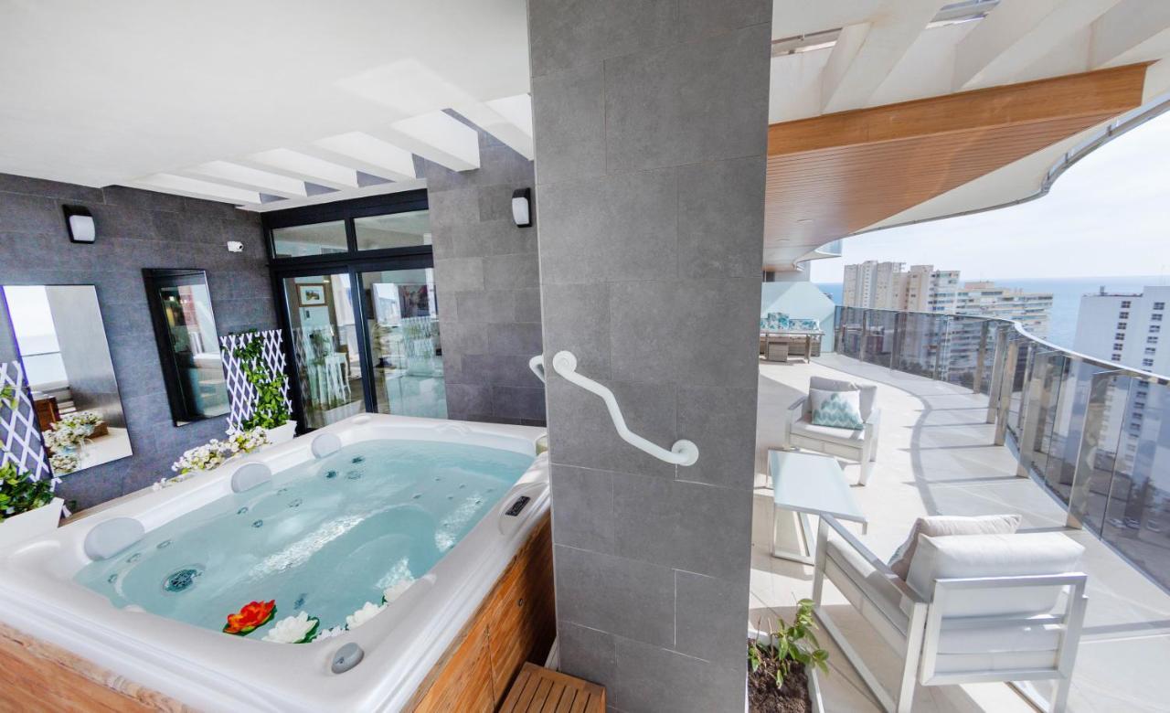 Sunset Waves Benidorm Julieta Vistas Al Mar Premium 200 Mt2 Con Jacuzzi En Terraza 아파트 외부 사진