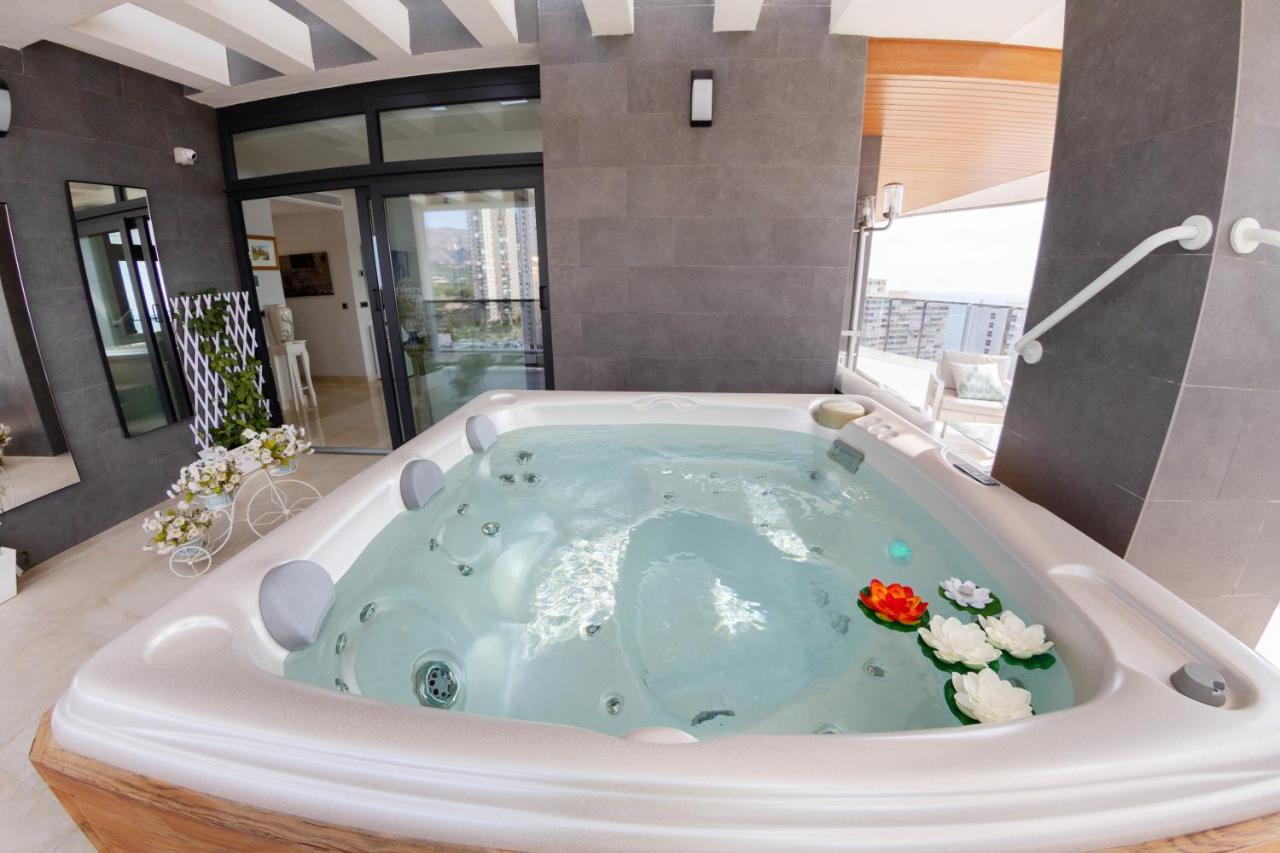 Sunset Waves Benidorm Julieta Vistas Al Mar Premium 200 Mt2 Con Jacuzzi En Terraza 아파트 외부 사진