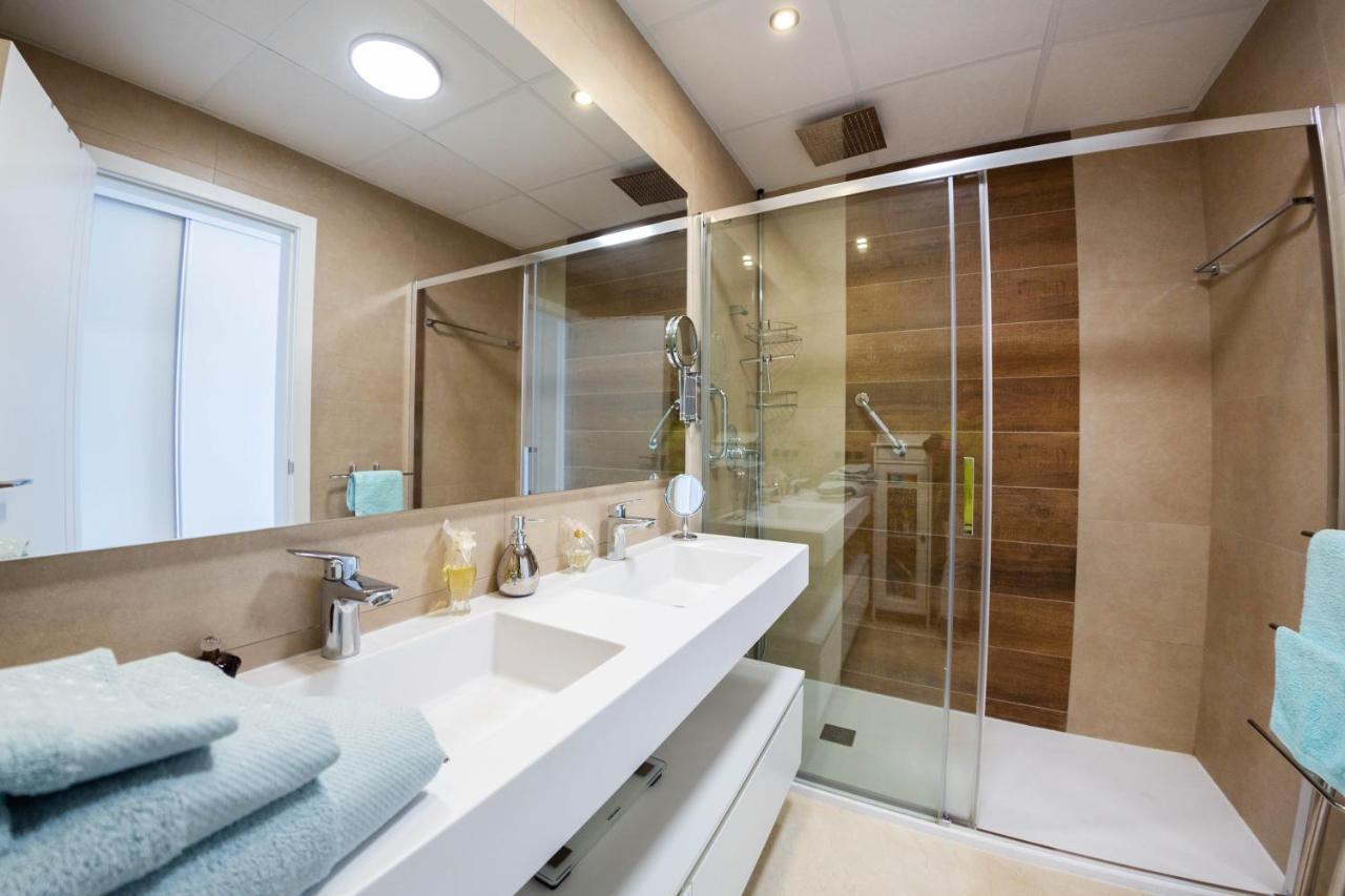 Sunset Waves Benidorm Julieta Vistas Al Mar Premium 200 Mt2 Con Jacuzzi En Terraza 아파트 외부 사진